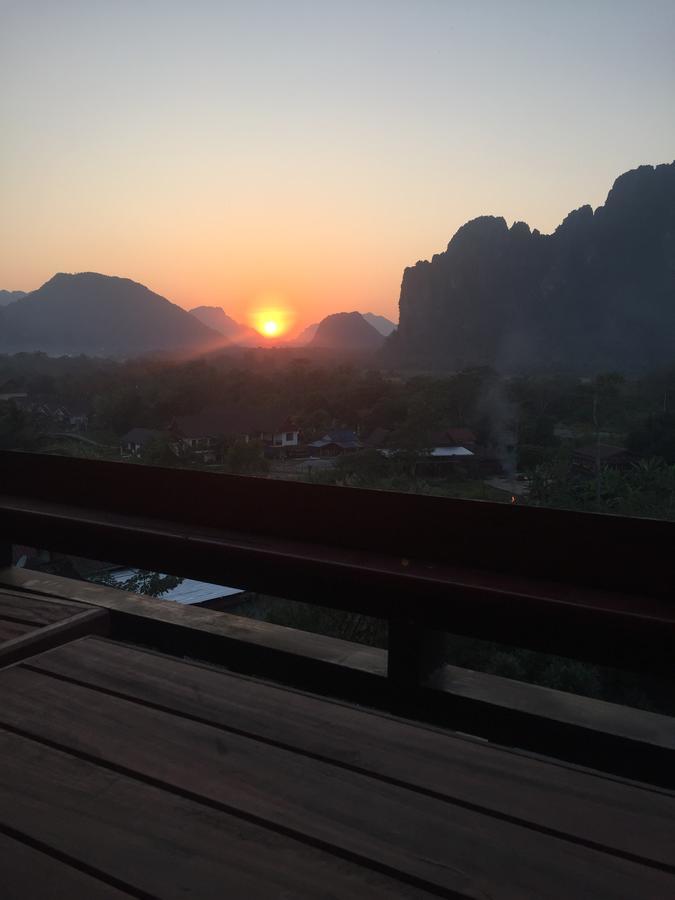 Mountainview Riverside Boutique Hotel Vang Vieng Exterior photo