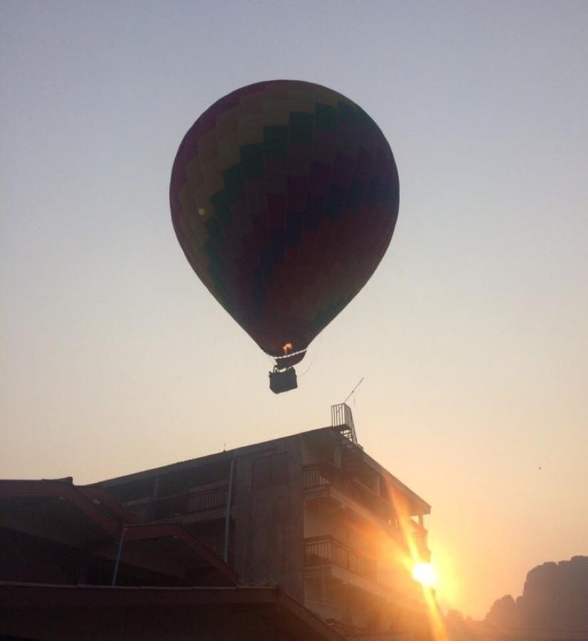 Mountainview Riverside Boutique Hotel Vang Vieng Exterior photo
