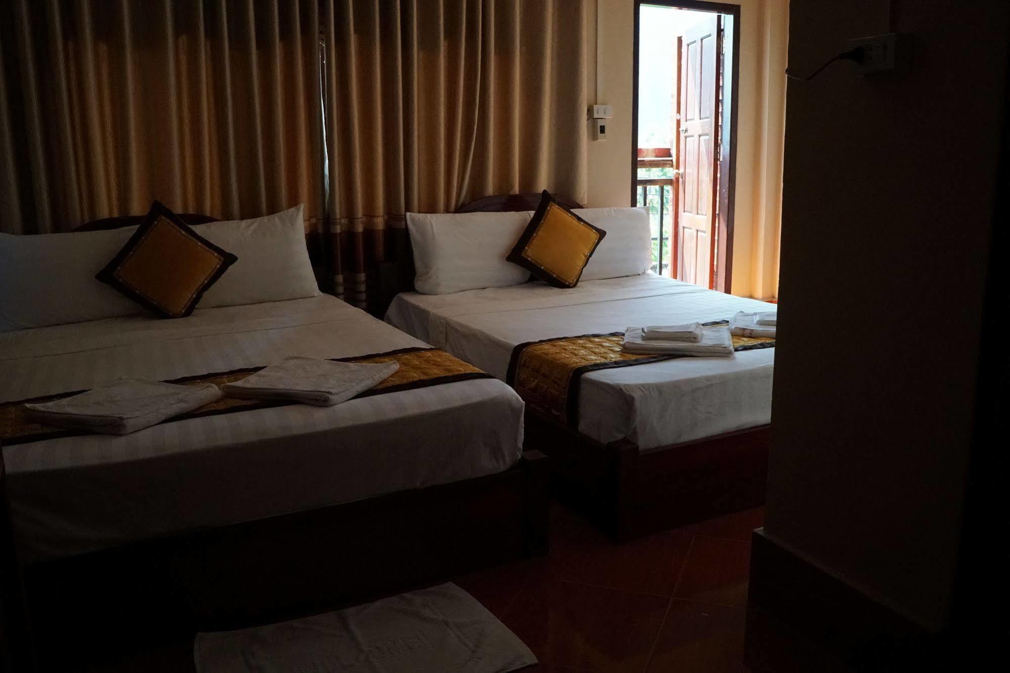 Mountainview Riverside Boutique Hotel Vang Vieng Exterior photo